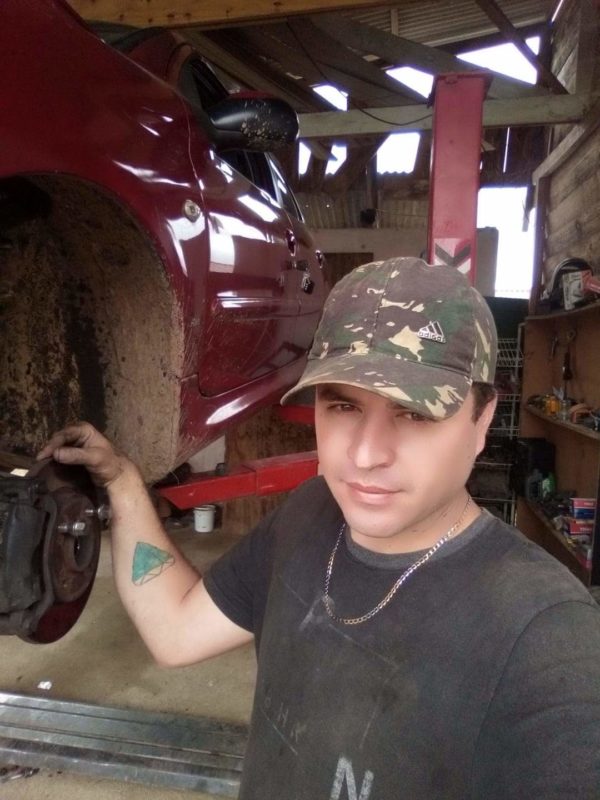 Eduardo trabalhava como mec&acirc;nico em uma oficina em Mafra. – Foto: Arquivo pessoal/divulga&ccedil;&atilde;o ND