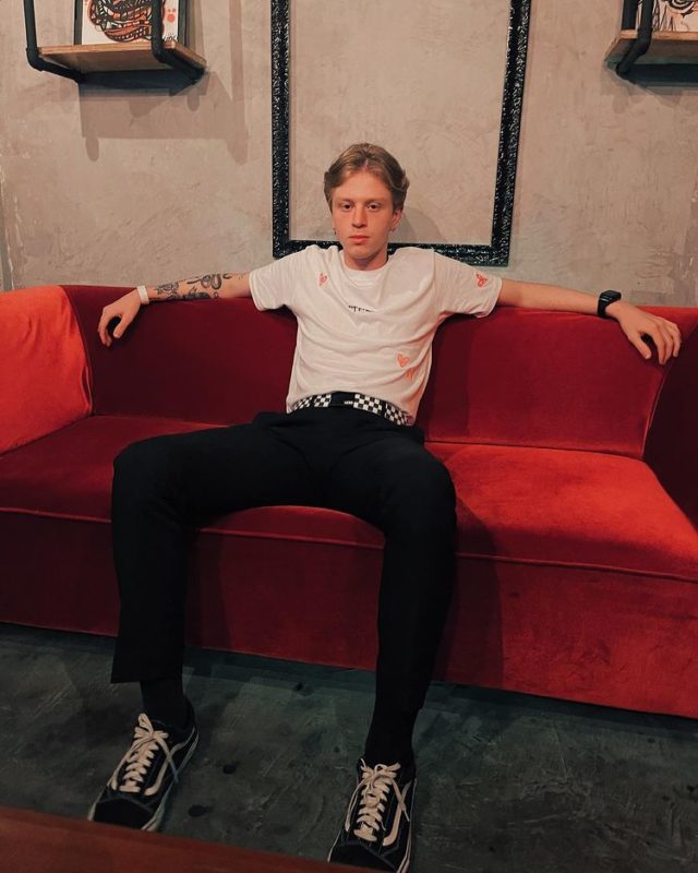 O jovem de 20 anos mora há 7 anos em BC