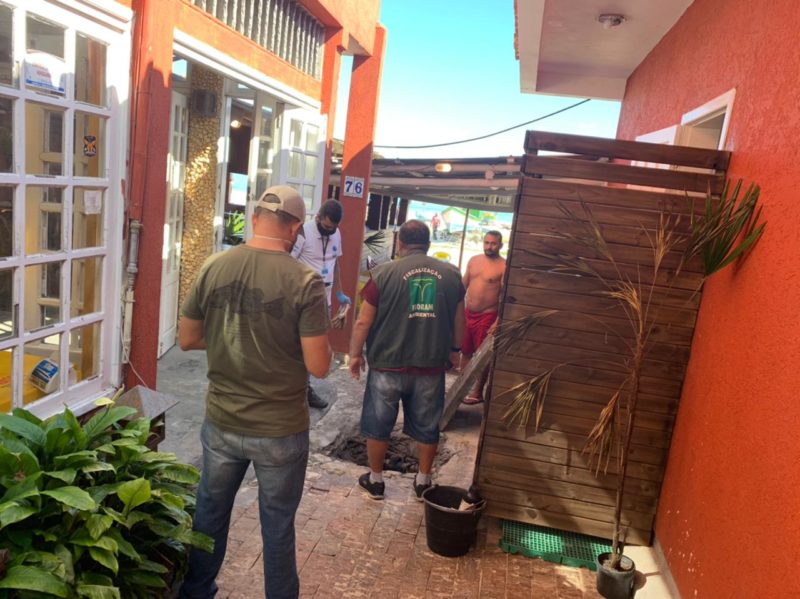 Força-tarefa da prefeitura multa imóveis irregulares por crime ambiental – Foto: Djone Joench/Floripa Se Liga Na Rede