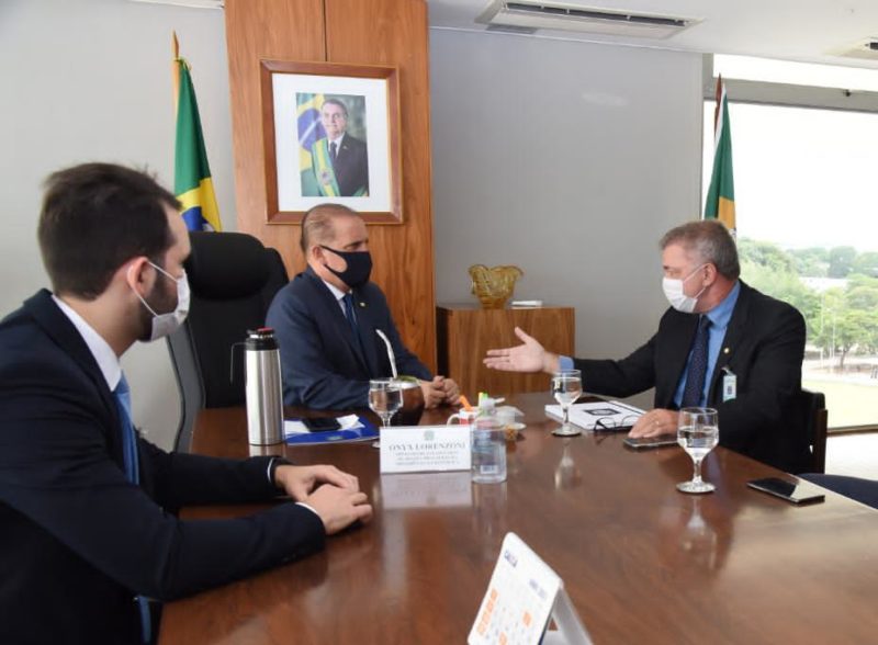 Prefeito definiu a&ccedil;&otilde;es co ministro Onyx Lorenzoni – Foto: PMF