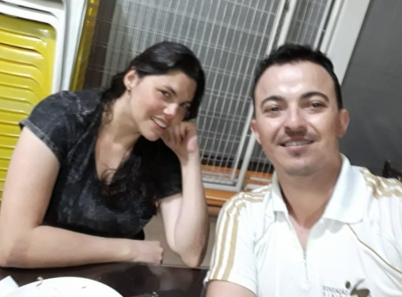 Gilvana era muito amiga do professor Robson e lembra com carinho dos momentos que conviveu com ele – Foto: Arquivo pessoal/Divulgação ND