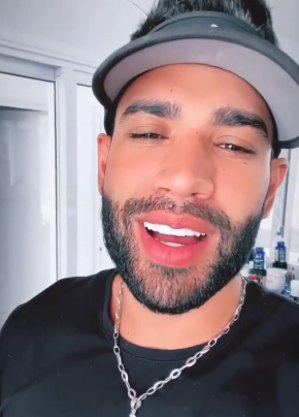 O cantor fez piada em uma rede social. – Foto: Reprodução/Instagram