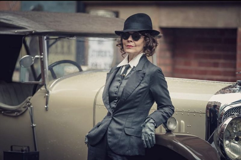 Atriz também esteve na série Peaky Blinders – Foto: Caryn Mandabach Productions/Ben Blackall