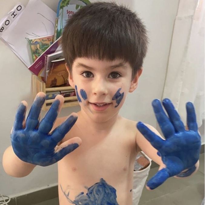 Henry Borel, de apenas 4 anos, morreu em 8 de março; laudo indicou 23 ferimentos que geraram hemorragia interna e laceração hepática – Foto: Reprodução/Instagram