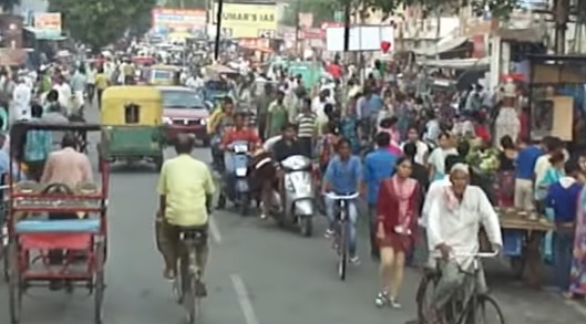 Foram registradas 4.454 mortes pela doen&ccedil;a nesta segunda (24), o segundo maior balan&ccedil;o di&aacute;rio ap&oacute;s quarta (19) – Foto: Reprodu&ccedil;&atilde;o/Youtube