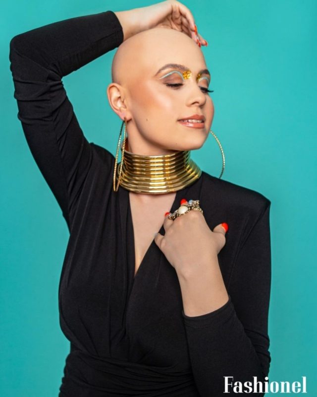 Cheia de poses, caras e bocas, ela mostrou que além de jornalista, também tem talento para ser modelo – Foto: Reprodução/Instagram
