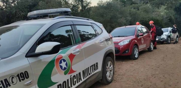 Polícia Militar e IGP estiveram no local que era de difícil acesso – Foto: Jandir Sabedot/Portal Campo Erê/Divulgação ND