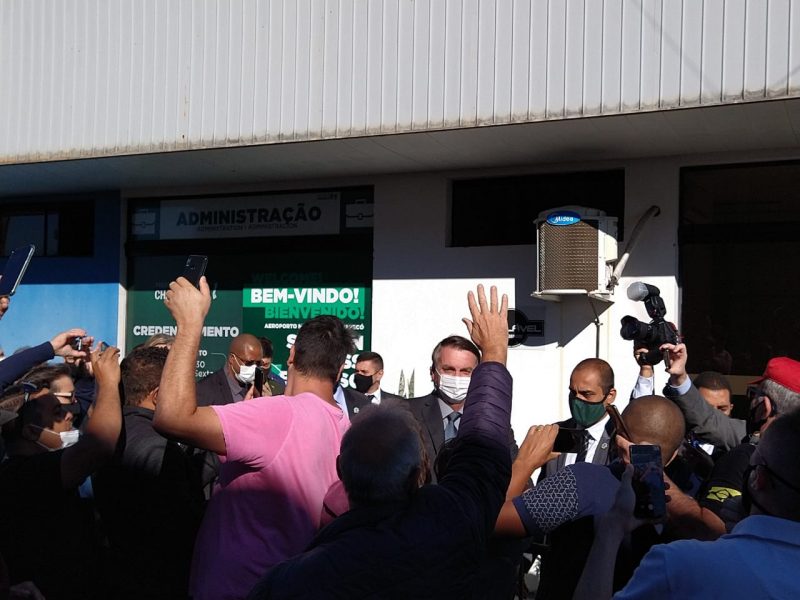 O presidente chegou a Chapecó por volta das 9h da manhã desta terça-feira com aeronave presidencial. – Foto: Julia de Araújo/ND