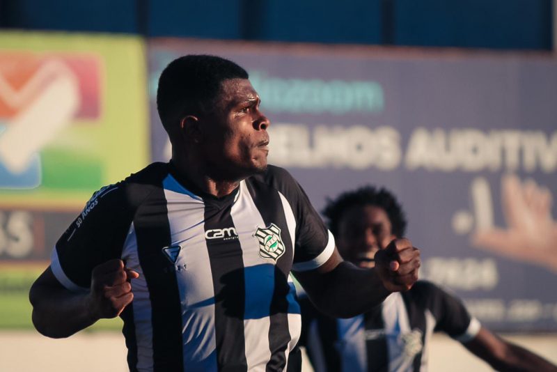 Khevin abriu o placar diante do Brusque, mas a defesa voltou a errar. – Foto: Patrick Floriani/Figueirense