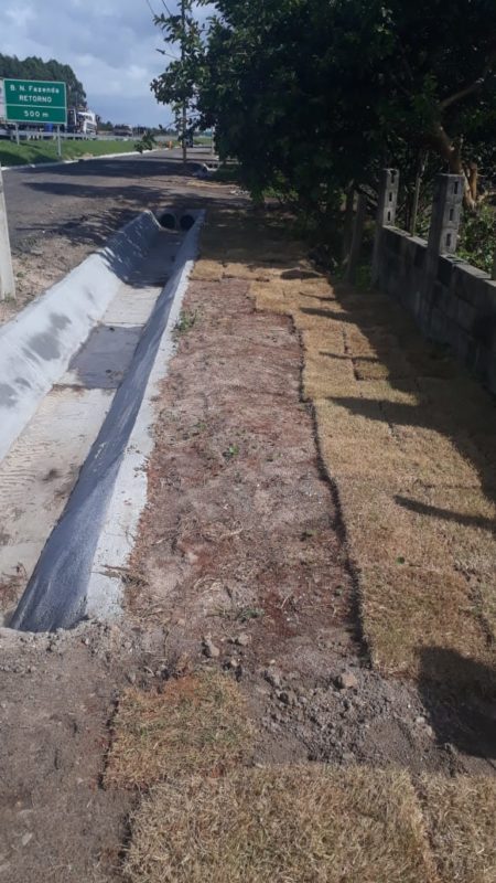 Um dos “consertos” promovidos pela empresa que &eacute; respons&aacute;vel pela concess&atilde;o; moradores est&atilde;o insatisfeitos e o MPF est&aacute; na parada – Foto: Divulga&ccedil;&atilde;o/ND