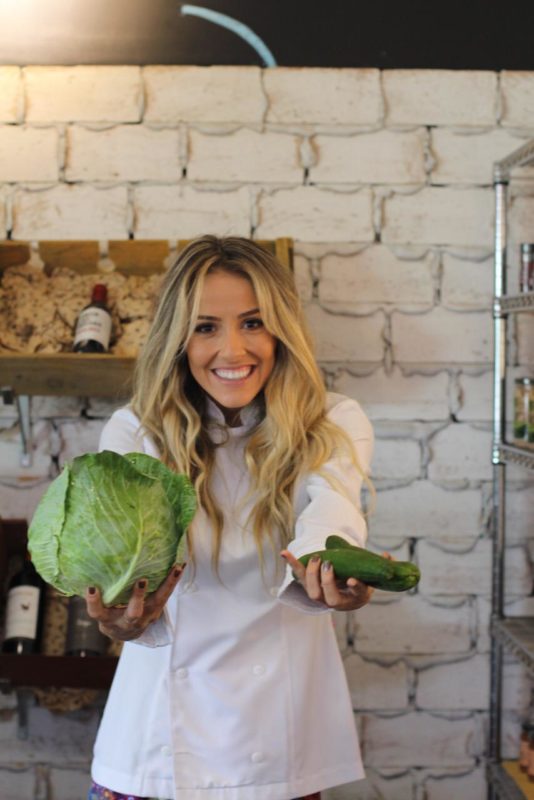 A nutricionista que é expert quando a palavra é cuidar do corpo com saúde.