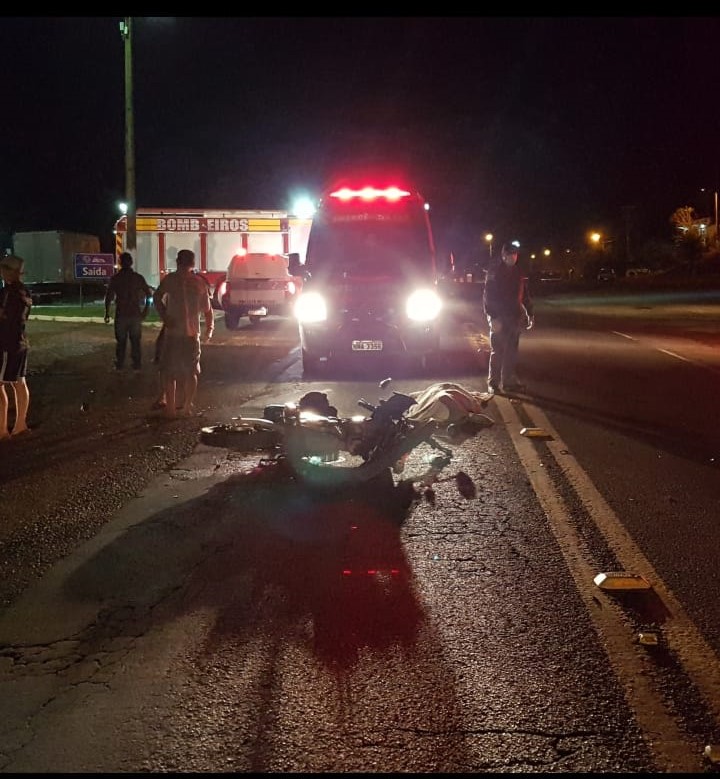 Acidente ocorreu na noite desta terça-feira (6) na BR-280 – Foto: Corpo de Bombeiros Militar/Divulgação