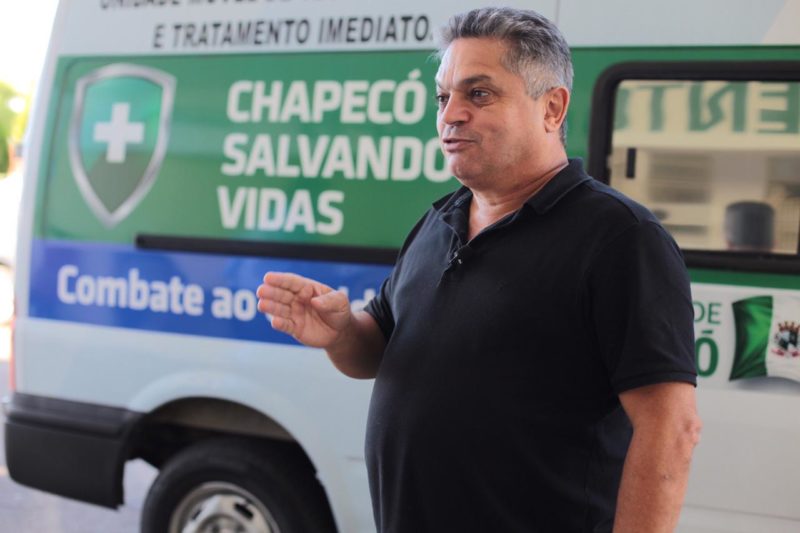 Prefeito comenta que mais de 300 agentes comunitários vai auxiliar a administração municipal para identificar e isolar os casos positivos da Covid-19 – Foto: Prefeitura de Chapecó/Divulgação ND