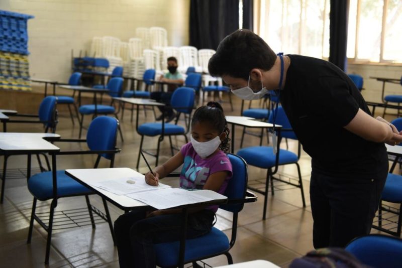 Chapecó retoma aulas presenciais na rede municipal veja