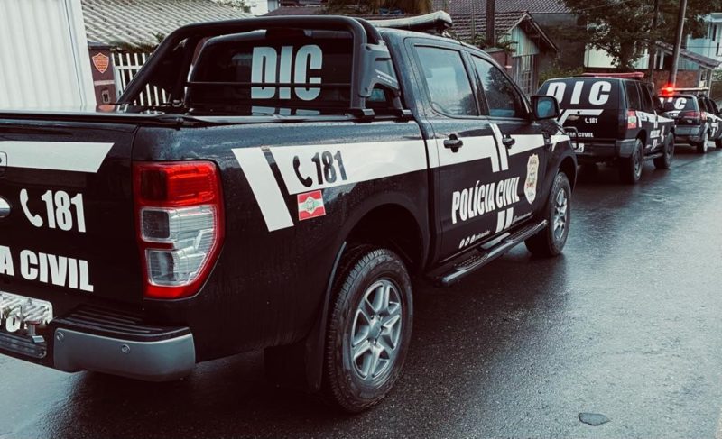 Suspeito foi localizado no bairro Vila Nova, em Joinville – Foto: Polícia Civil/Divulgação