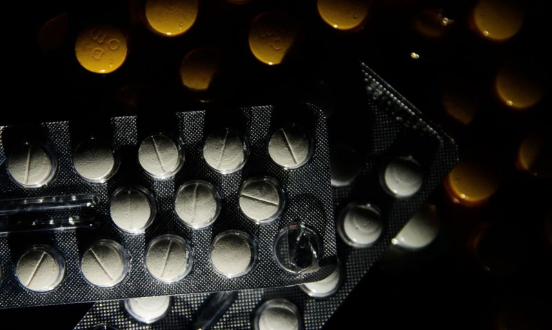 Consumo de remédios deve ser baseada na relação benefício-risco, alerta a Anvisa – Foto: Marcello Casal JrAgência Brasil/ND