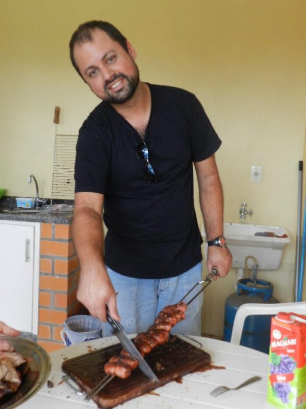 Segundo a família, Savas era querido por todos