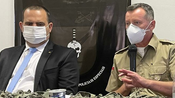 Secretário nacional de segurança pública,, Carlos Renato Machado Paim (à esq.), e o comandante da PMSC, coronel Dionei Tonet – Foto: Divulgação/ND