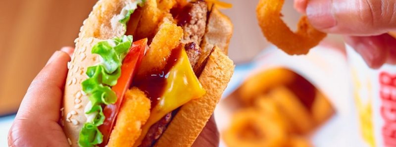 Site do Burger King encontra cupons que combinam com o tamanho da sua fome - Facebook/BurgerKingBrasil