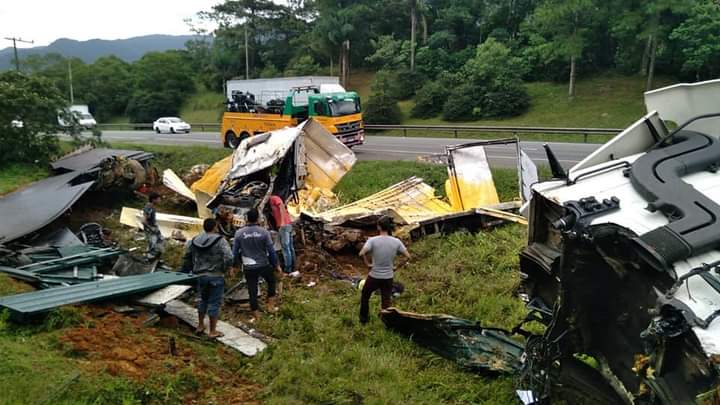 Equipes de atendimento est&atilde;o no local; ainda n&atilde;o h&aacute; informa&ccedil;&otilde;es exatas sobre o acidente – Foto: Divulga&ccedil;&atilde;o ND