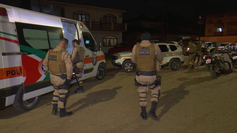 Tentativa de homic&iacute;dio aconteceu na noite de sexta-feira (9) ap&oacute;s discuss&atilde;o em um bar – Foto: Ricardo Alves/NDTV