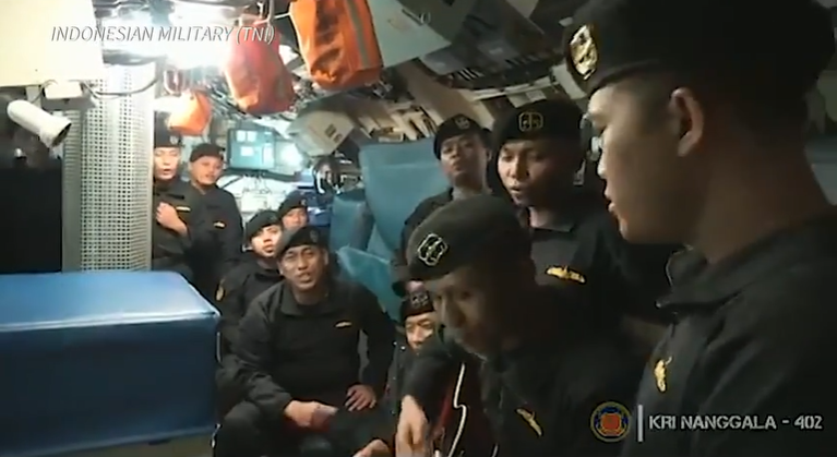 Tripulação do submarino que naufragou aparece cantando em video de despedida – Foto: Divulgação/ ND