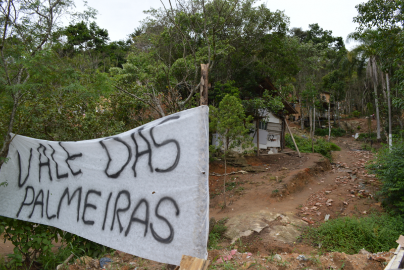 Defensoria Pública obtém liminar suspendendo demolição de 66 casas em área ocupada na Grande Florianópolis – Foto: Divulgacão/JusCatarina/ND