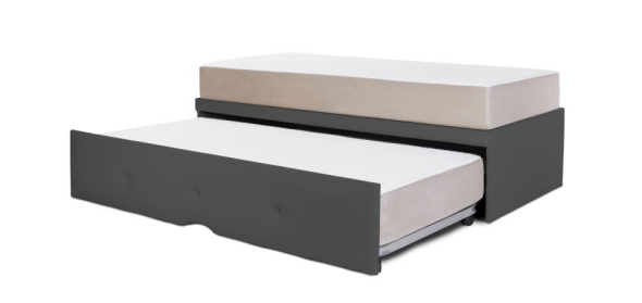 Cama de solteiro pode ser transformada para receber um casal com conforto. – Foto: Divulgação
