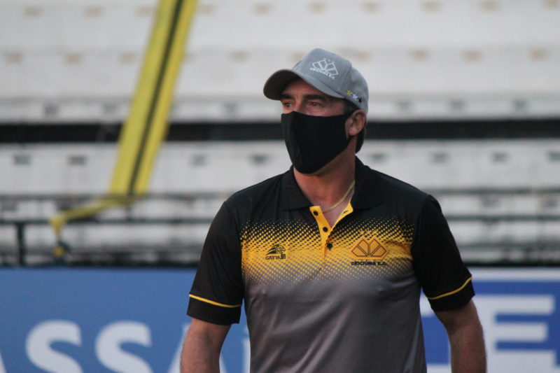 Apesar da vit&oacute;ria, Baier destaca que equipe tem que evoluir – Foto: Celso da Luz/Crici&uacute;maEC