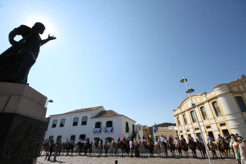 Expectativa é de que 50 mulheres participem da Cavalgada do Bicentenário – Foto: CulturAnita/Arquivo/ND