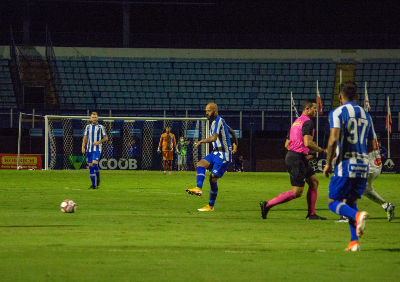 Bruno Silva comemora classifica&ccedil;&atilde;o e mira tricampeonato pelo Ava&iacute; – Foto: Andr&eacute; Palma Ribeiro/Ava&iacute;/ND