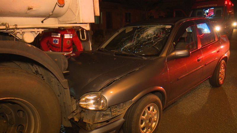 Acidente aconteceu na zona Sul de Joinville na noite de domingo (2) – Foto: Jonathan Rocha/NDTV