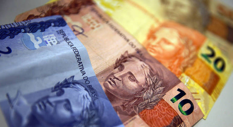 Neste domingo (13), começaram os depósitos da segunda parcela do auxílio emergencial