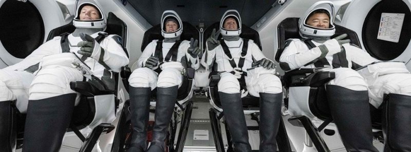 Astronautas da SpaceX voltam à Terra; veja o pouso no oceano - Divulgação/SpaceX