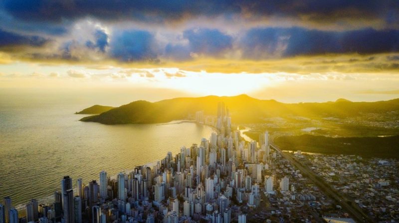 Balne&aacute;rio Cambori&uacute; &eacute; uma cidades mais procuradas por turistas em Santa Catarina – Foto: Ivan Rupp