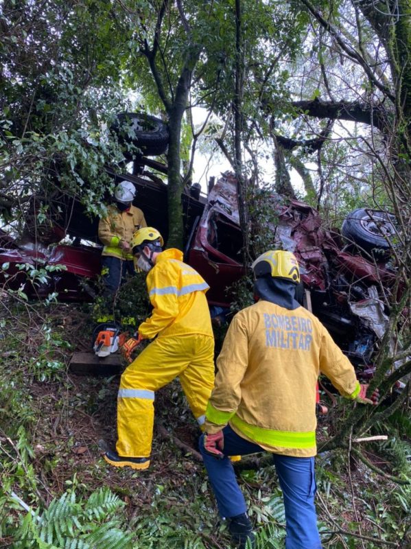 Um homem, que não teve a identidade revelada, morreu após se envolver em um acidente de trânsito no início da tarde desta quinta-feira (6), na SC-283, em Chapecó, no Oeste catarinense. – Foto: Corpo de Bombeiros/Divulgação/ND