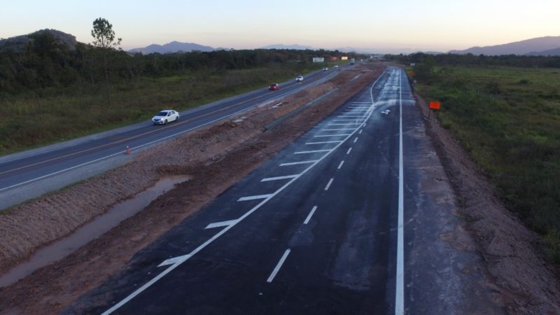Obra na BR-470 continua a passos lentos em razão do não repasse de recursos – Foto: Divulgação/DNIT