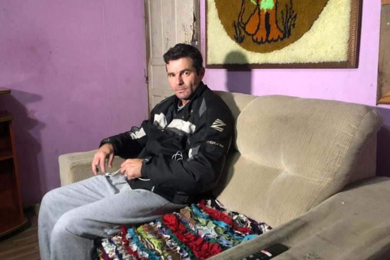 Ronaldo Kalbusch precisou fazer buscas por conta pr&oacute;pria para encontrar partes do corpo do filho – Foto: Gabriela Milanezi/NDTV Blumenau