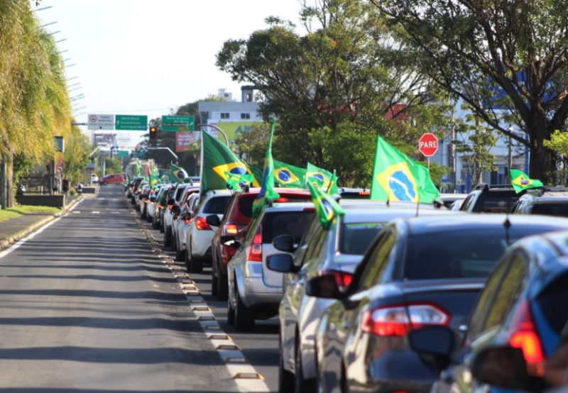 Manifestação pró Bolsonaro se concentrou na avenida Centenário – Foto: Eduardo Schaucoski