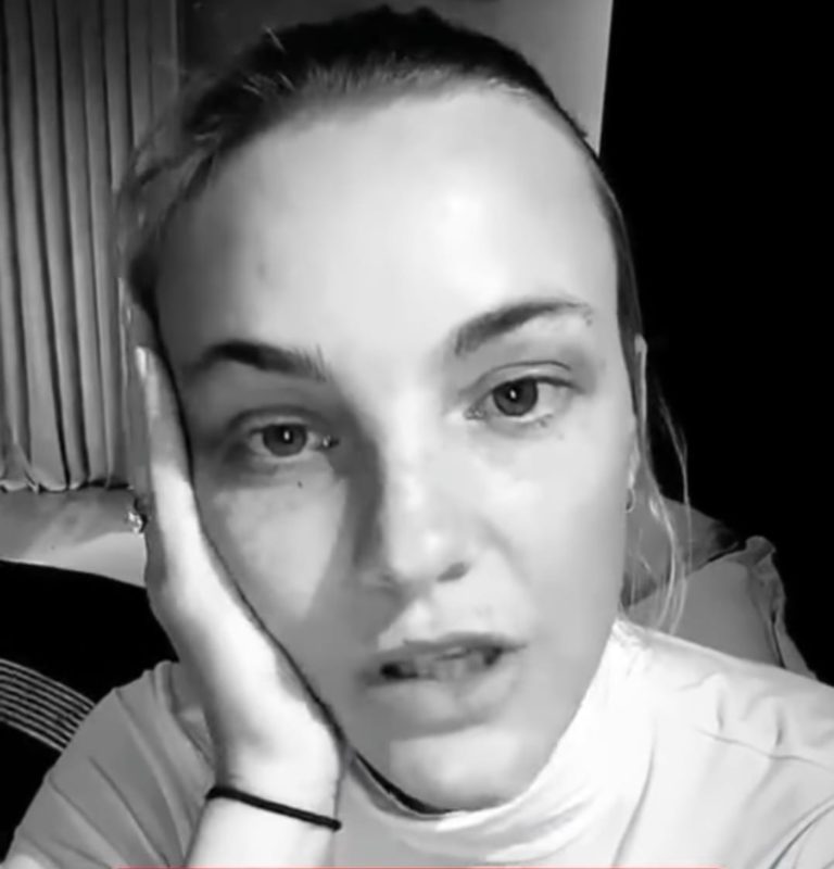 Modelo apareceu desesperada nos stories e pediu ajuda dos seguidores – Foto: Reprodu&ccedil;&atilde;o redes sociais/ND