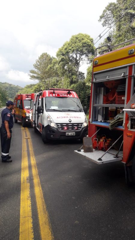 Grave acidente deixa duas vítimas em Blumenau