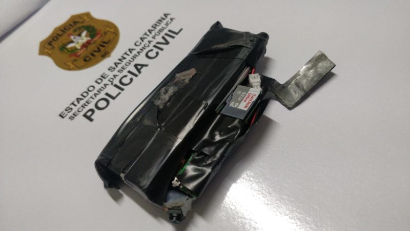 Equipamento era usado para furtar dados banc&aacute;rios na Grande Florian&oacute;polis – Foto: Pol&iacute;cia Civil/ Divulga&ccedil;&atilde;o/ND