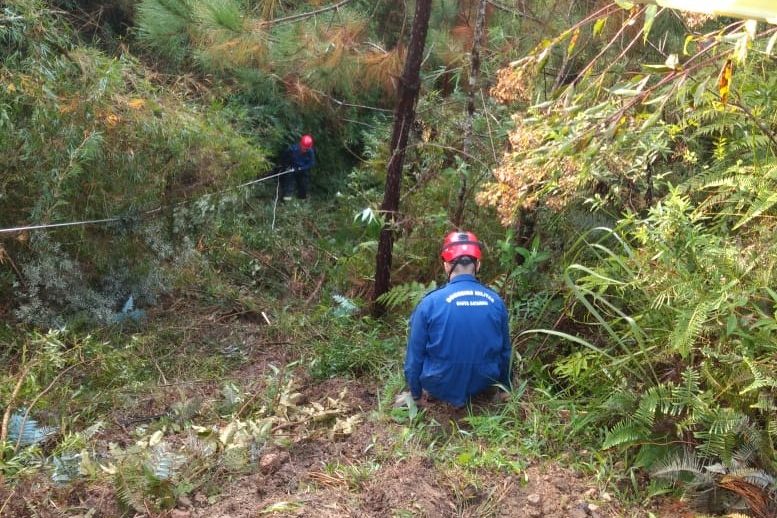 Corpo de adolescente desaparecida ap&oacute;s carro cair em rio &eacute; encontrado em Tai&oacute; – Foto: Divulga&ccedil;&atilde;o/Corpo de Bombeiros
