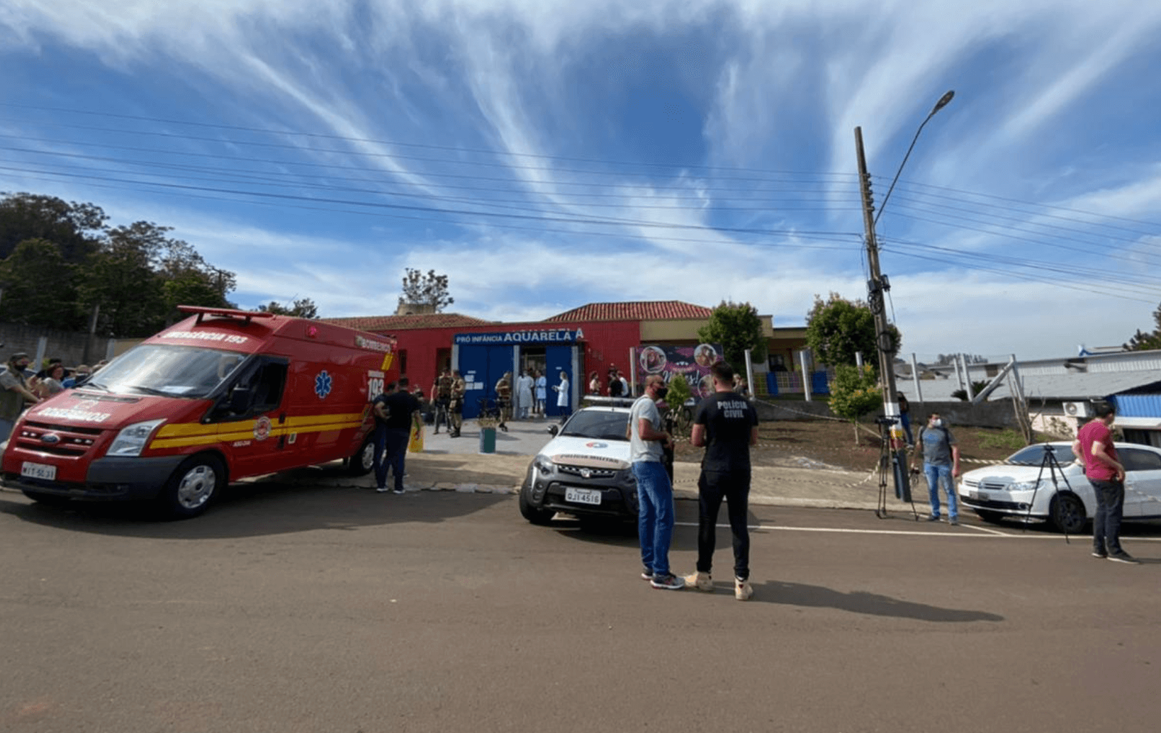 Ataque A Creche Em Santa Catarina : Ilha dos Porcos: ataque de fofura em meio a uma praia ... - As informações iniciais apontam que o autor do ataque tentou tirar a.