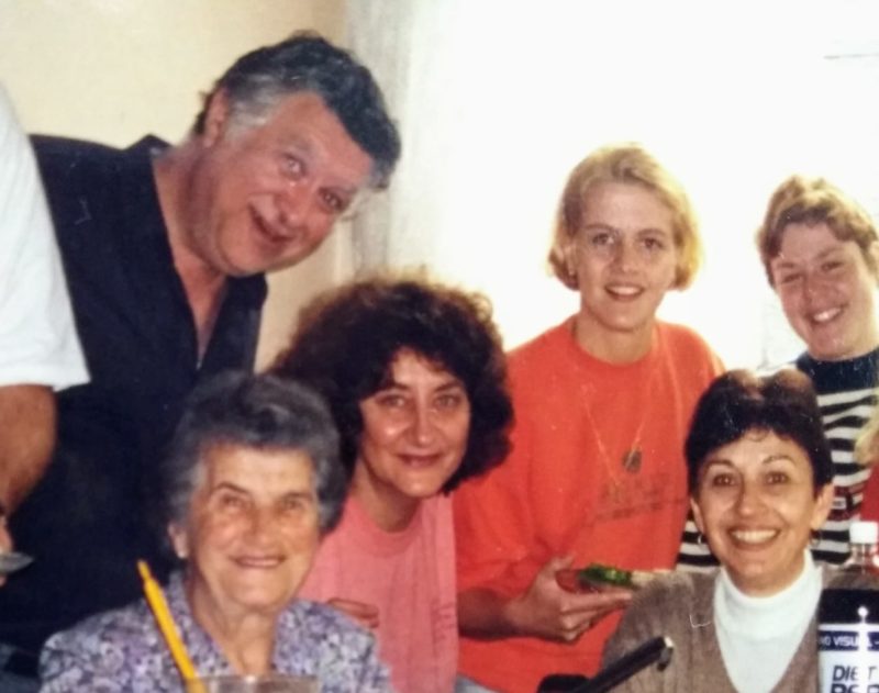 Da esquerda para a direita: Odilon Muncinelli, Hilda Tarlombani Wengerkiewicz, Aldair Wengerkiewicz Muncinelli, Mariane e Madeleine Ulrich e Crista Falkoski – Foto: Arquivo/Aldair Muncinelli