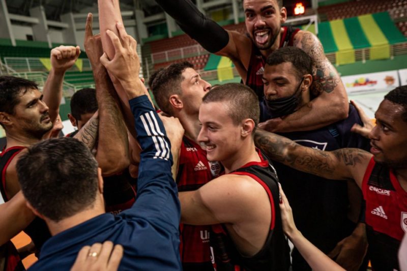 Equipe blumenauense comemora vit&oacute;ria e vaga na semifinal da competi&ccedil;&atilde;o – Foto: Divulga&ccedil;&atilde;o/Allan Carvalho/CBB/ND