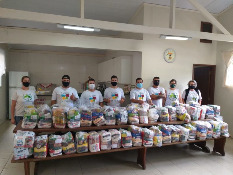 Entrega de alimentos realizada na instituição social Pastoral da Criança – Foto: PMF/Divulgação/ND