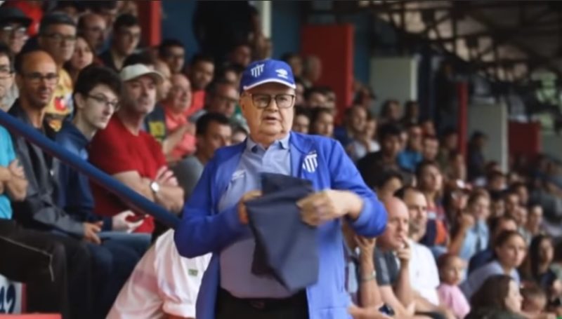 Sal&eacute;zio Kindermann, um entusiasta do futebol feminino que morreu em maio deste ano.&nbsp; – Foto: mem&oacute;riaavaiana/divulga&ccedil;&atilde;o/ND