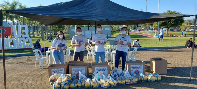 Objetivo é ultrapassar cinco mil toneladas de alimentos arrecadados no Sul de SC – Foto: Divulgação/NDTV
