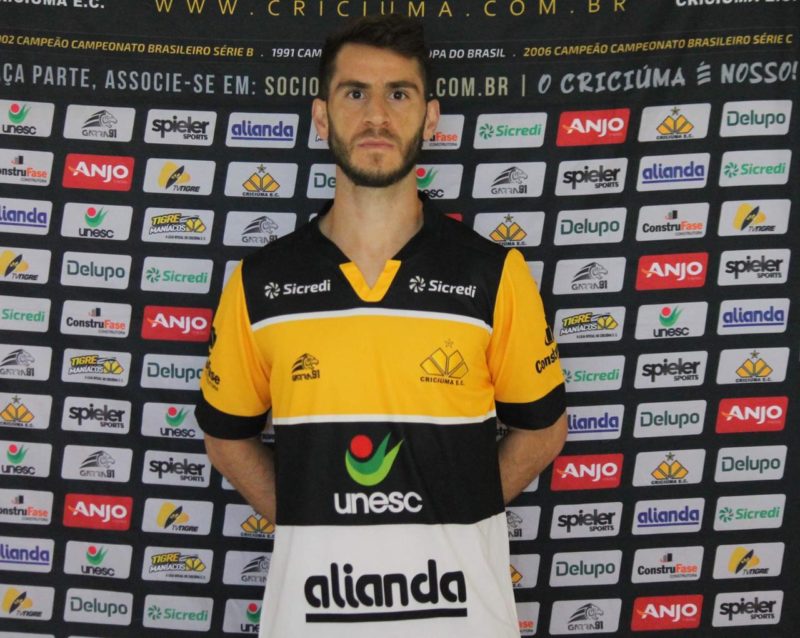 Meia Fellipe Mateus veio do Ferrovi&aacute;ria para refor&ccedil;ar o Crici&uacute;ma. – Foto: Celso da Luz/Crici&uacute;maEC/ND